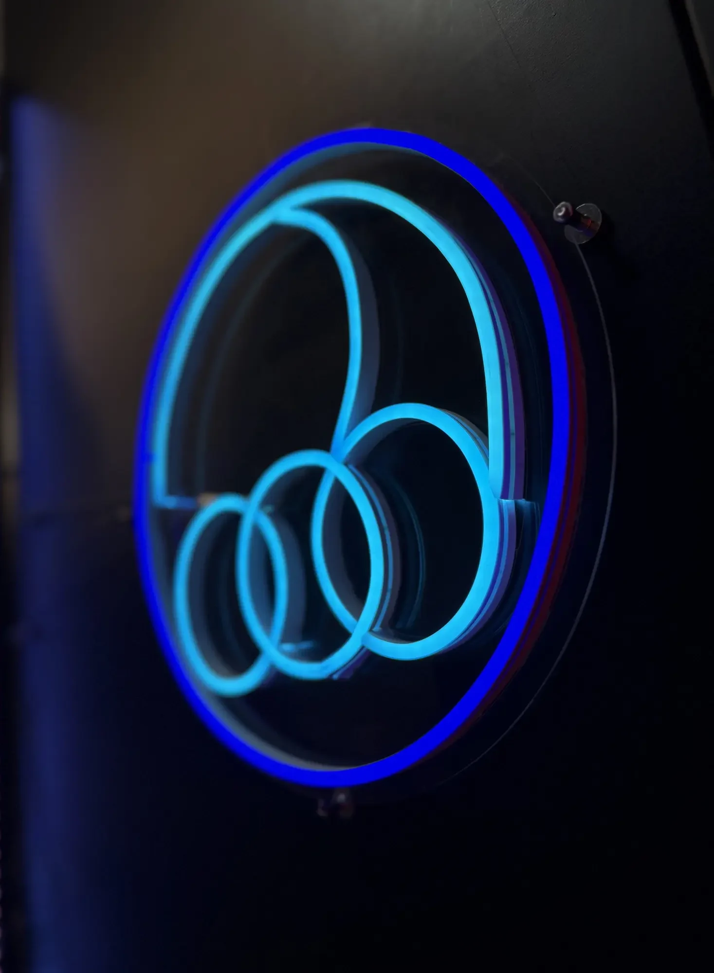 تابلو استقلال نئون